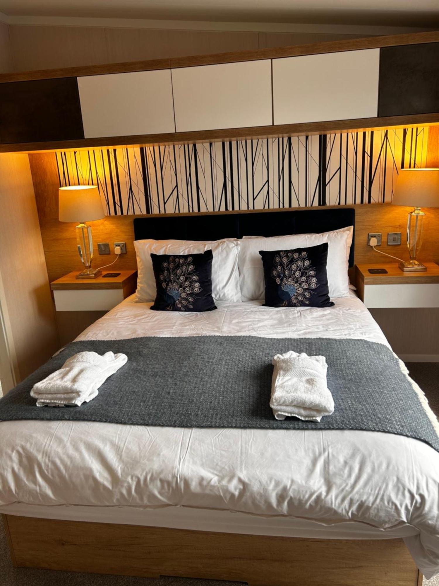 Hotchkin Lodge Woodhall Spa Bagian luar foto